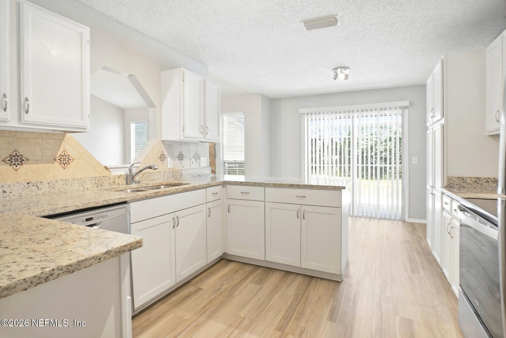 515 Fox Hollow Lane - Photo 4