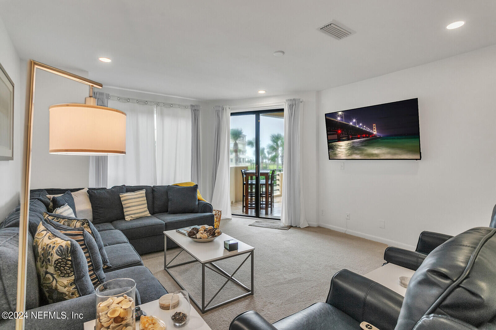 823 Spinnakers Reach Drive - Photo 23