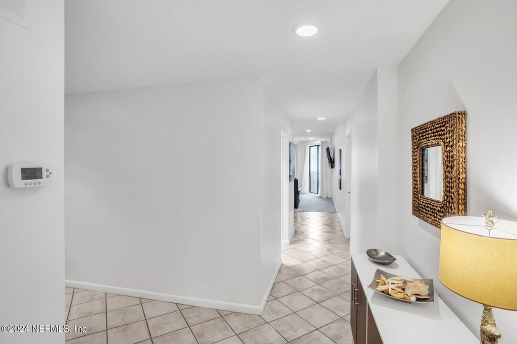 823 Spinnakers Reach Drive - Photo 4