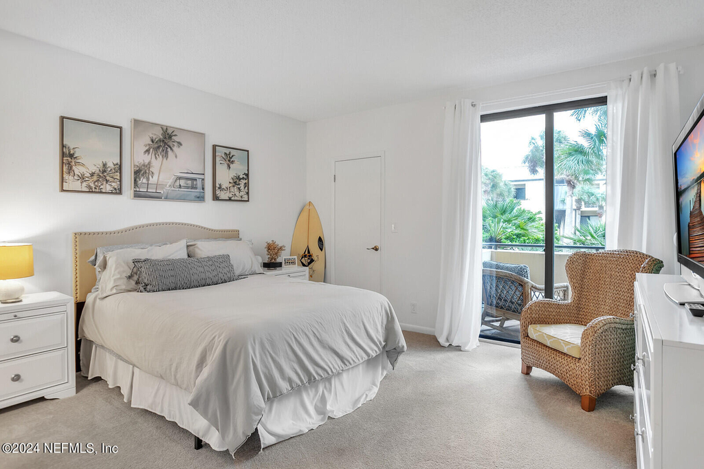 823 Spinnakers Reach Drive - Photo 12