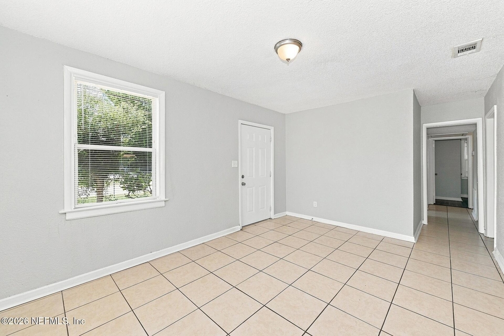 2175 W 16th Street - Photo 5