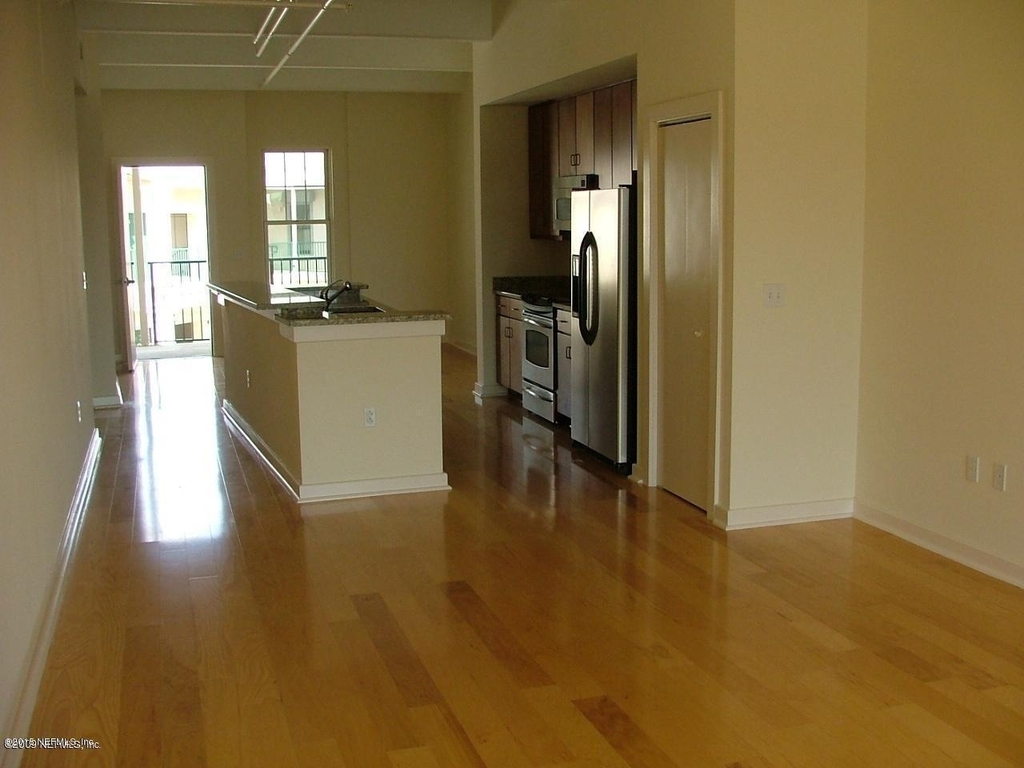 1661 Riverside Avenue - Photo 11