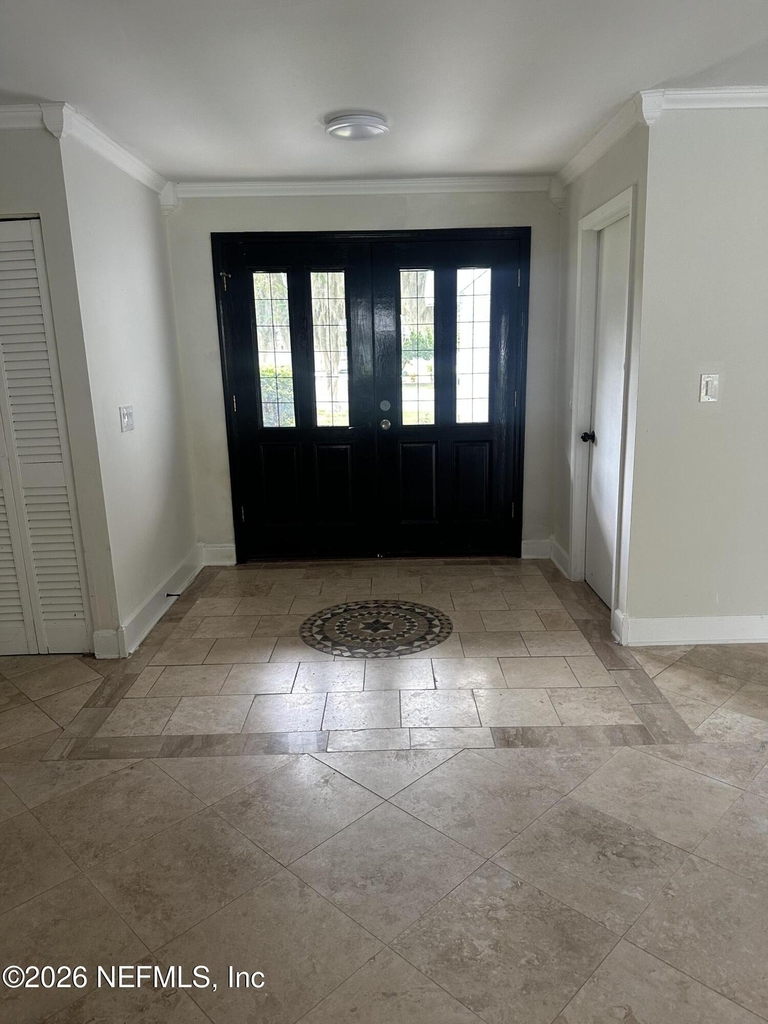 112 Granada Lane - Photo 1