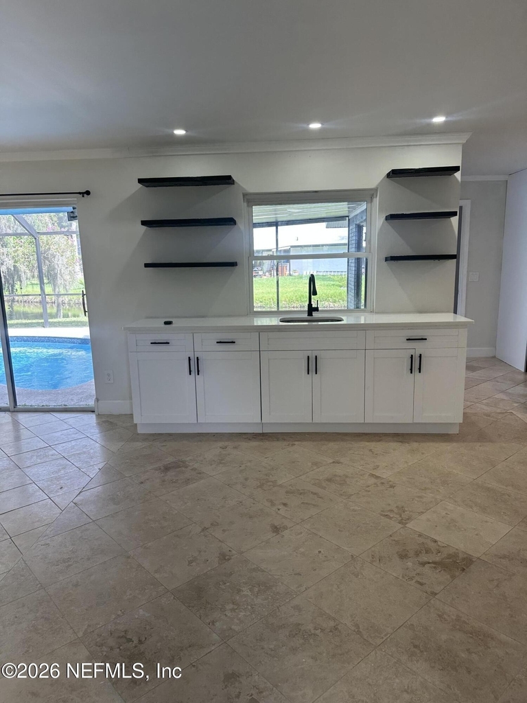 112 Granada Lane - Photo 4