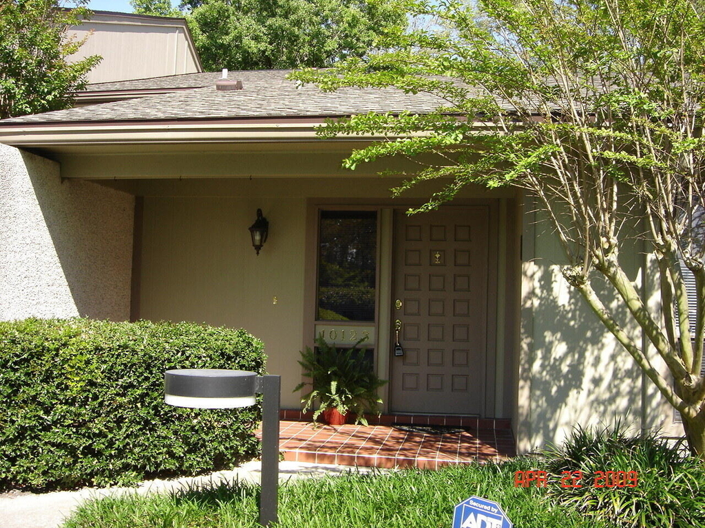 10123 Cross Green Way - Photo 3