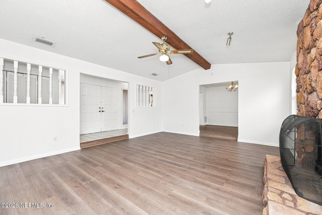 1835 Townsend Boulevard - Photo 2