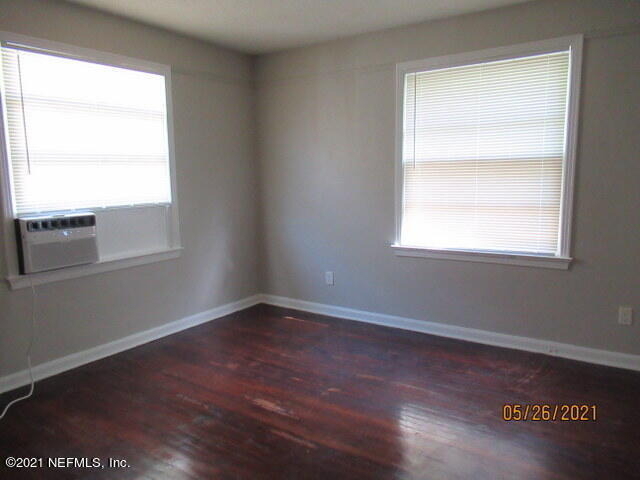 539 W 23rd Street - Photo 8