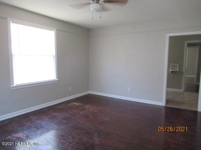 539 W 23rd Street - Photo 5