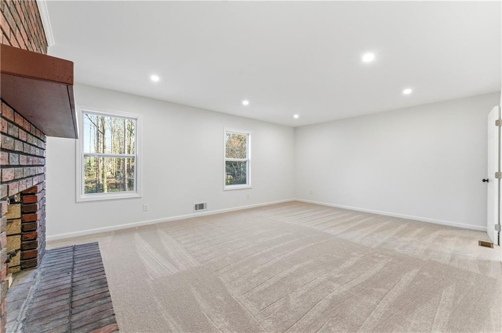 1715 Crestline Drive Ne - Photo 16