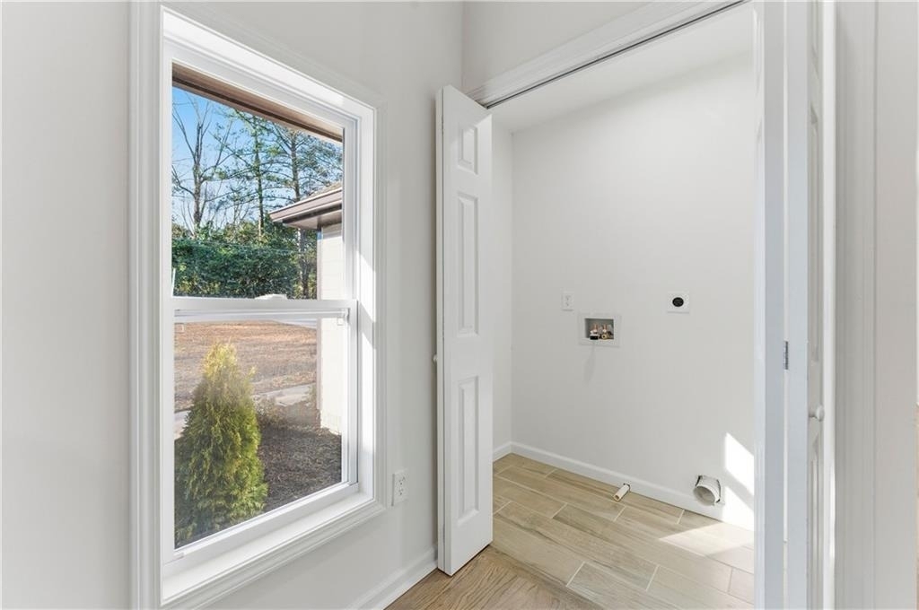 1715 Crestline Drive Ne - Photo 6