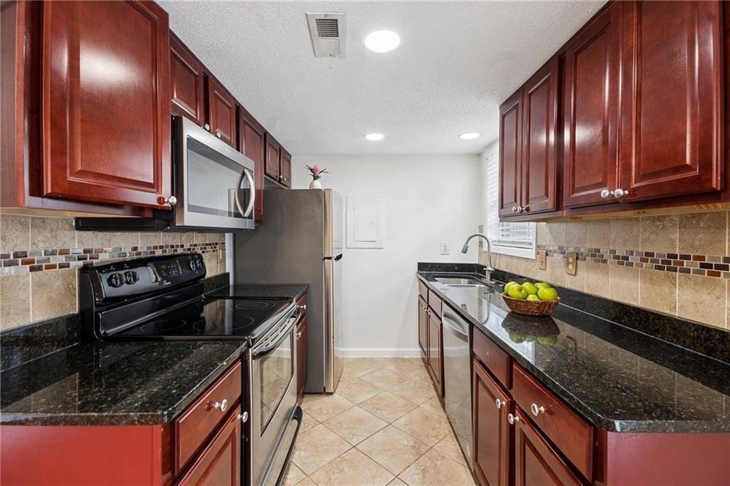 6900 Roswell Road - Photo 15