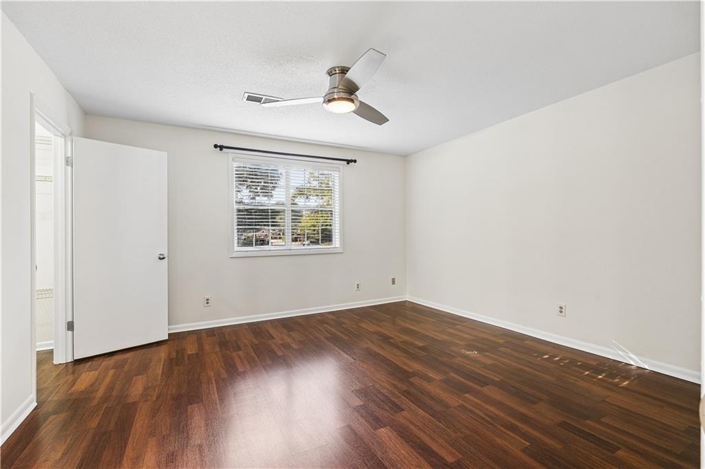 6900 Roswell Road - Photo 33