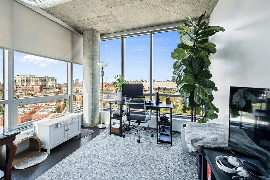 504 N Green Street - Photo 21