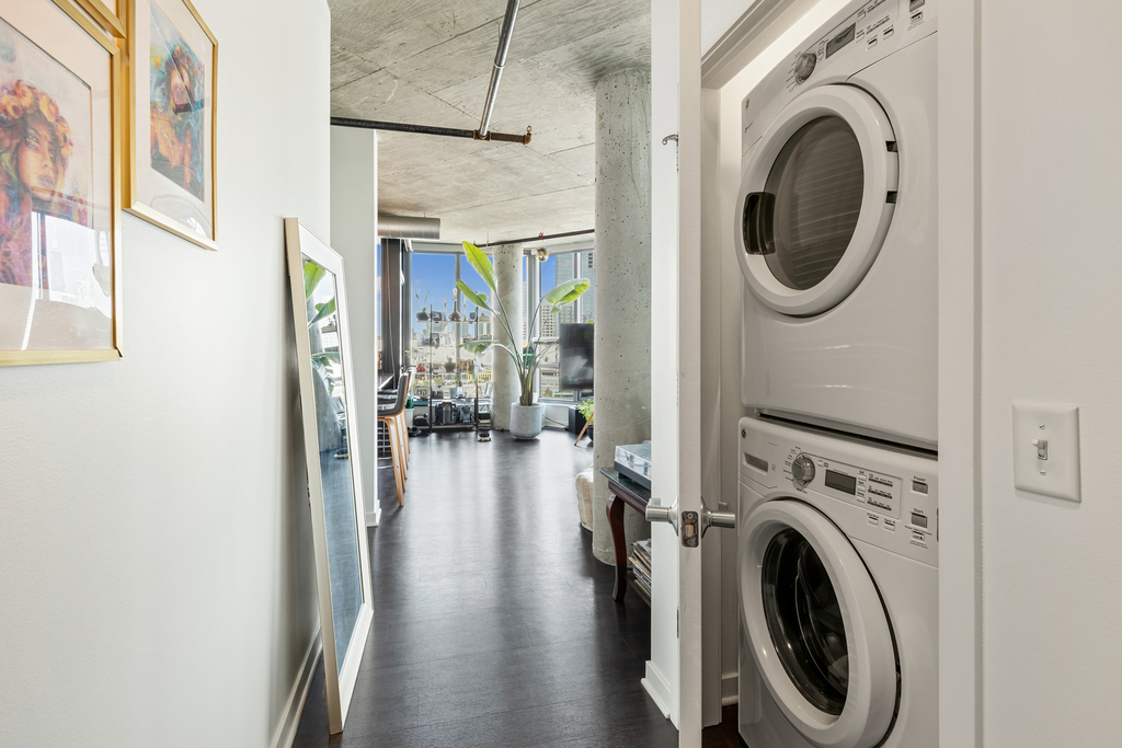 504 N Green Street - Photo 11
