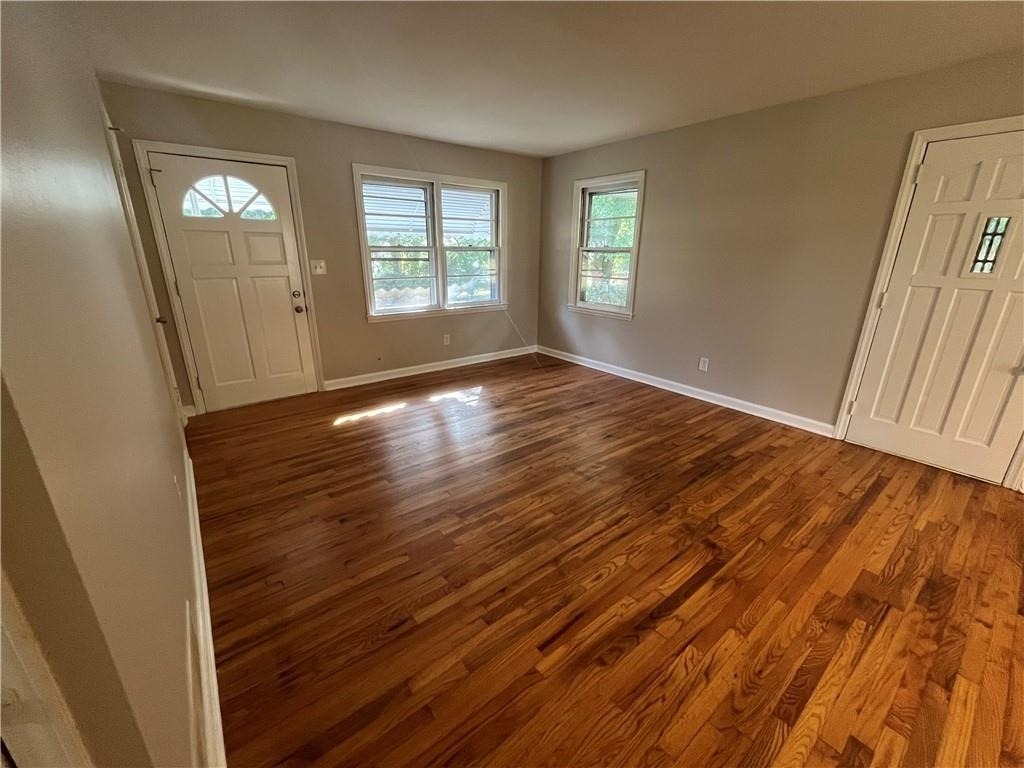 1148 Center Street Sw - Photo 1