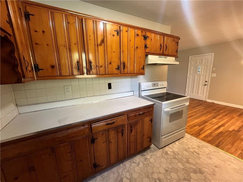 1148 Center Street Sw - Photo 7