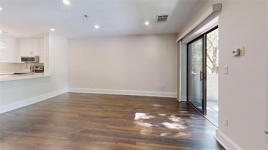 300 Johnson Ferry Road Ne - Photo 20