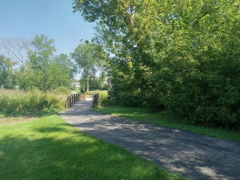 1027 Auburn Lane - Photo 4