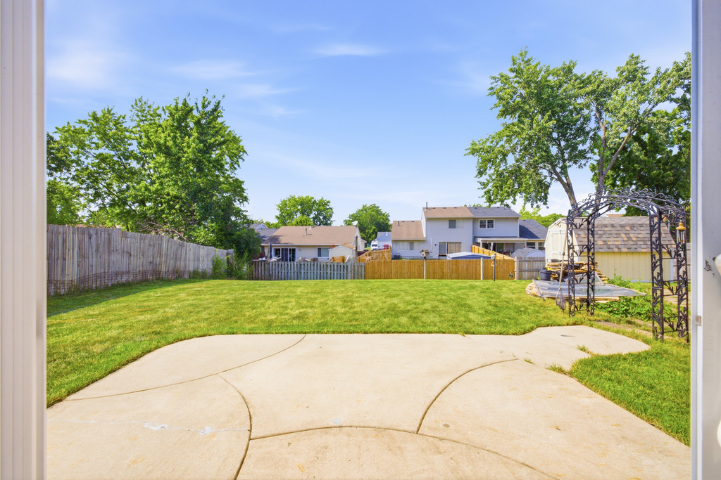 1320 Burns Drive - Photo 28