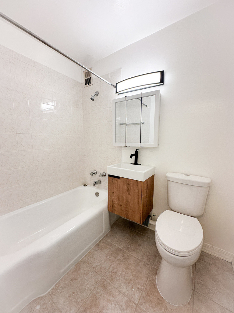 2606 W Balmoral Avenue - Photo 8