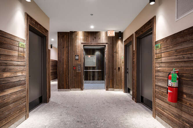 1257 N Ashland Avenue - Photo 3