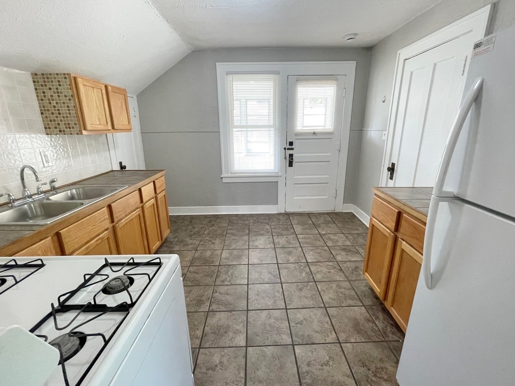 603 Mill Street - Photo 4