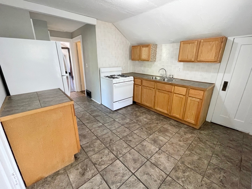 603 Mill Street - Photo 3