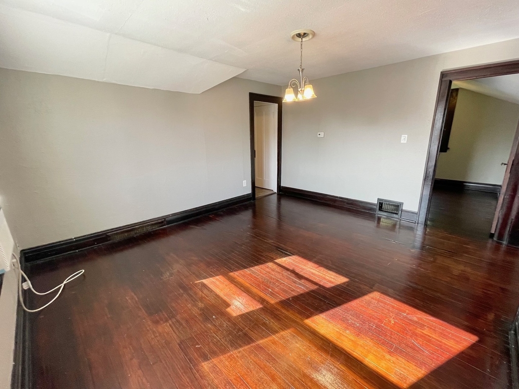 603 Mill Street - Photo 2