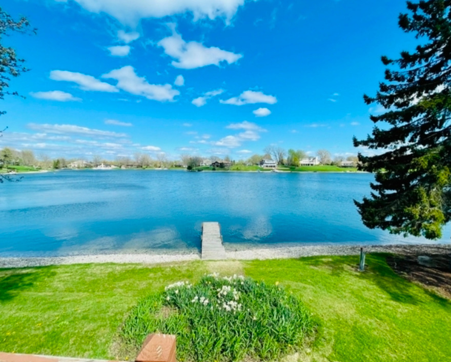2720 N Bayview Lane - Photo 0