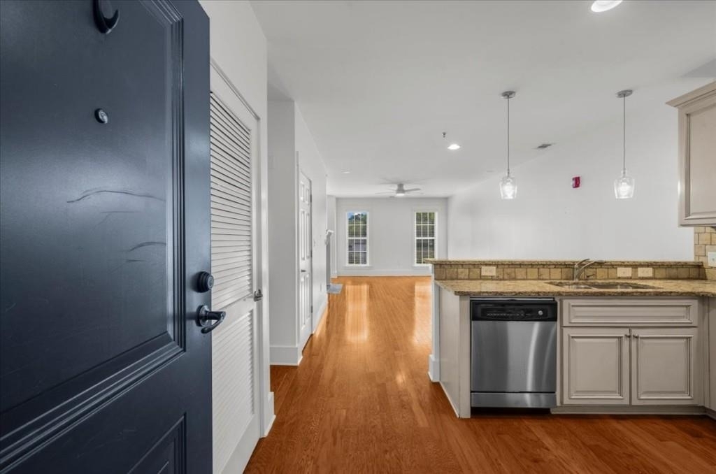 2360 Logan Circle Ne - Photo 10
