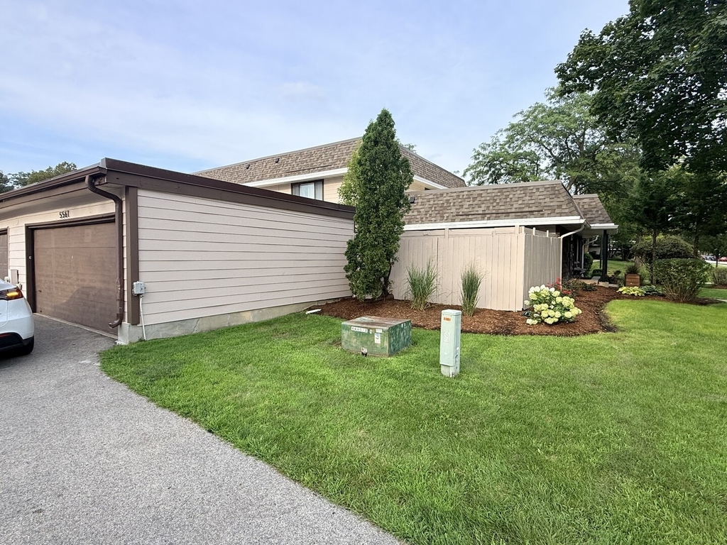 5561 Court F - Photo 1