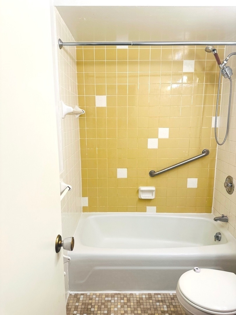 6300 W Irving Park Road - Photo 7