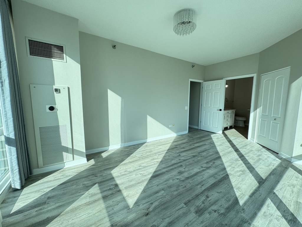 757 N Orleans Street - Photo 8