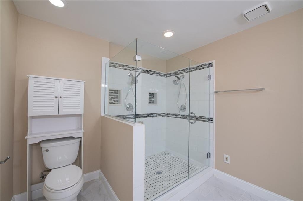 3275 Ne Lenox Road Ne - Photo 13