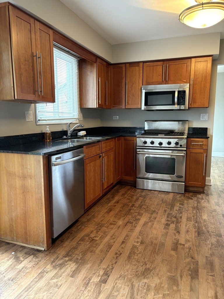1667 Hinterlong Lane - Photo 4