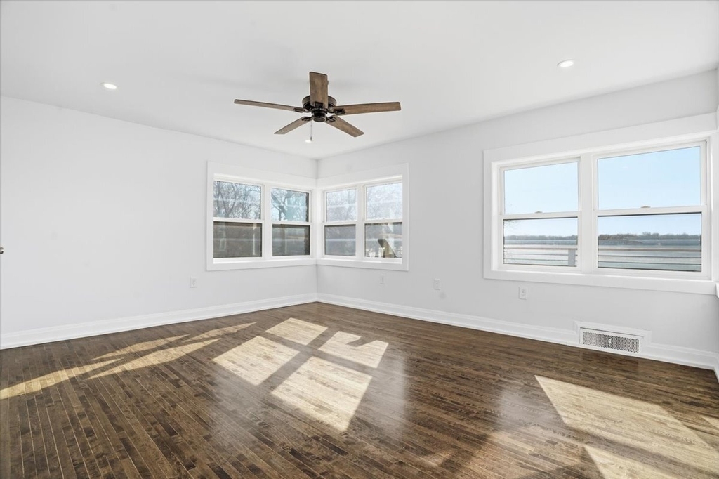 297 E Lakeview Avenue - Photo 32