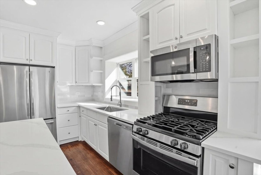 297 E Lakeview Avenue - Photo 7