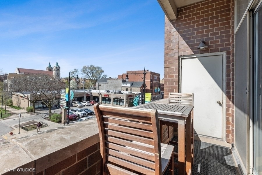 1350 W Fullerton Avenue - Photo 20