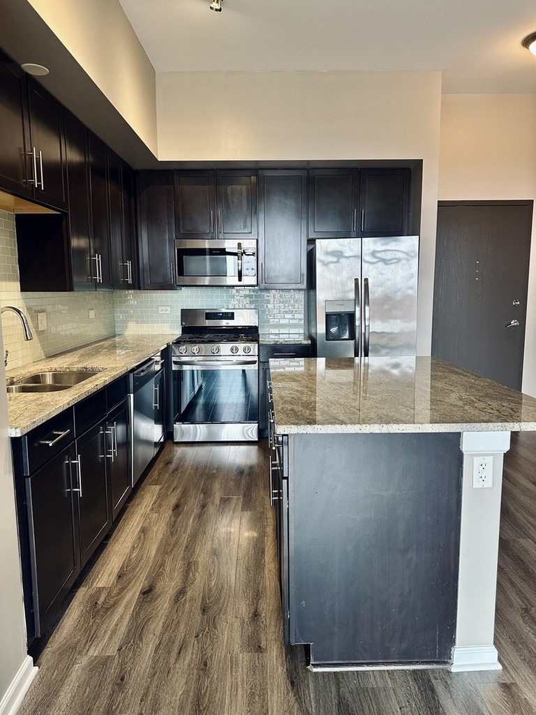 2300 S Michigan Avenue - Photo 3