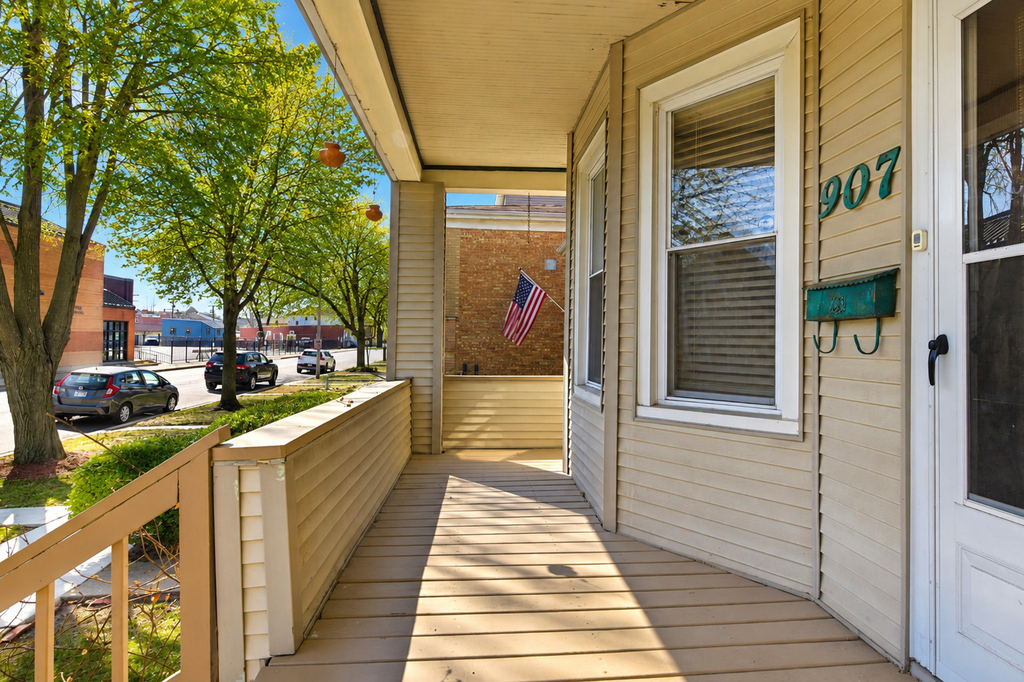 907 Ferdinand Avenue - Photo 2