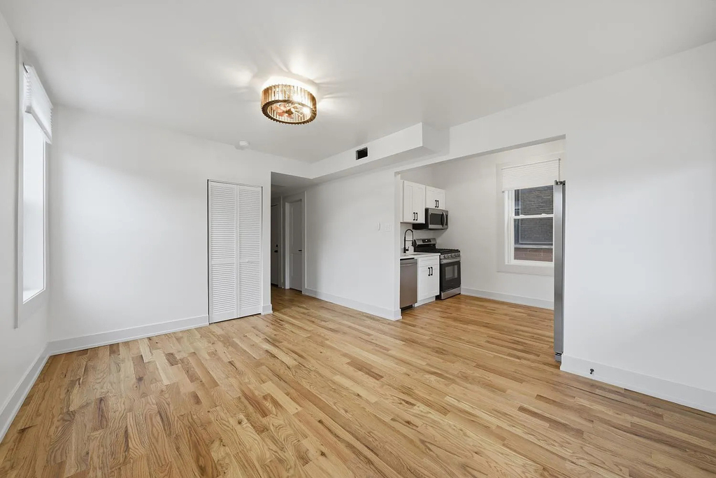 1514 W Fry Street - Photo 5