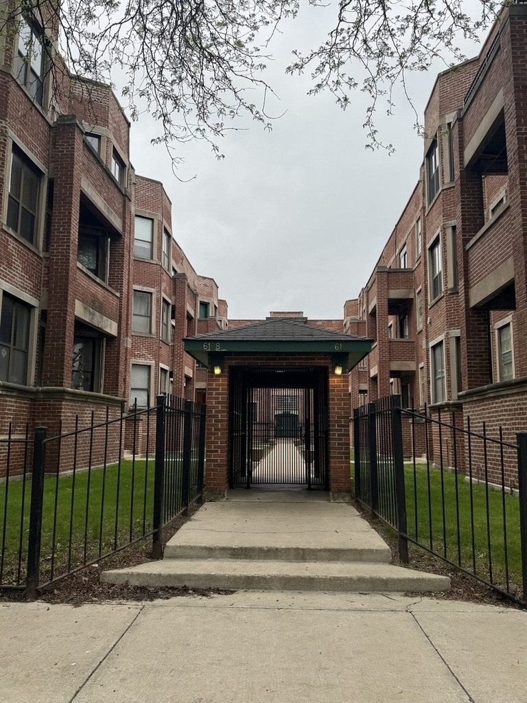 6104 S Dorchester Avenue - Photo 0