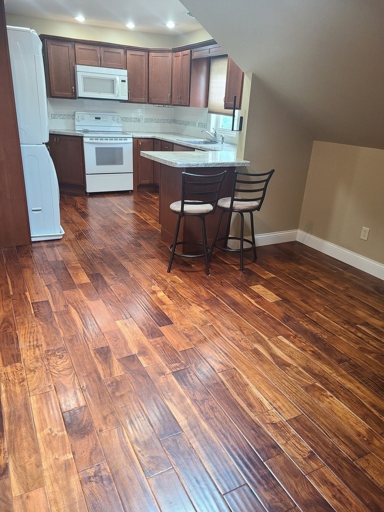 615 Green Street - Photo 2