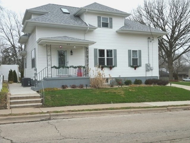 615 Green Street - Photo 0