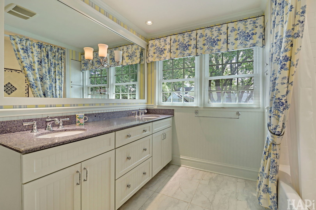 335 E Liberty Street - Photo 20