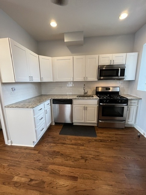 2840 W Addison Street - Photo 3