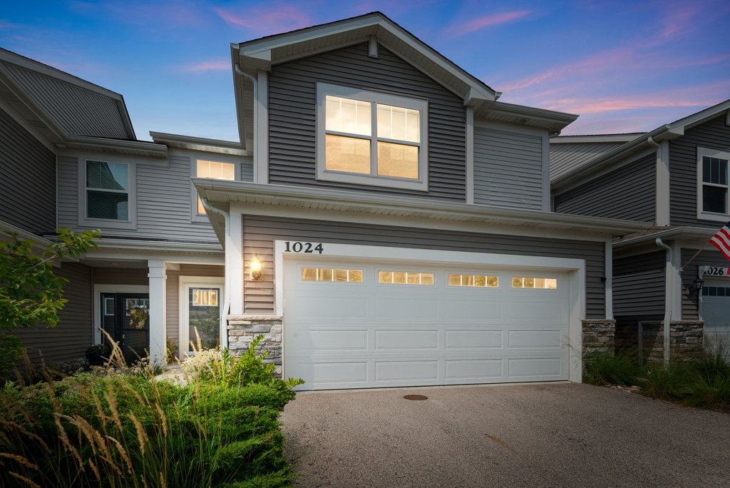 1024 Moraine Drive - Photo 0