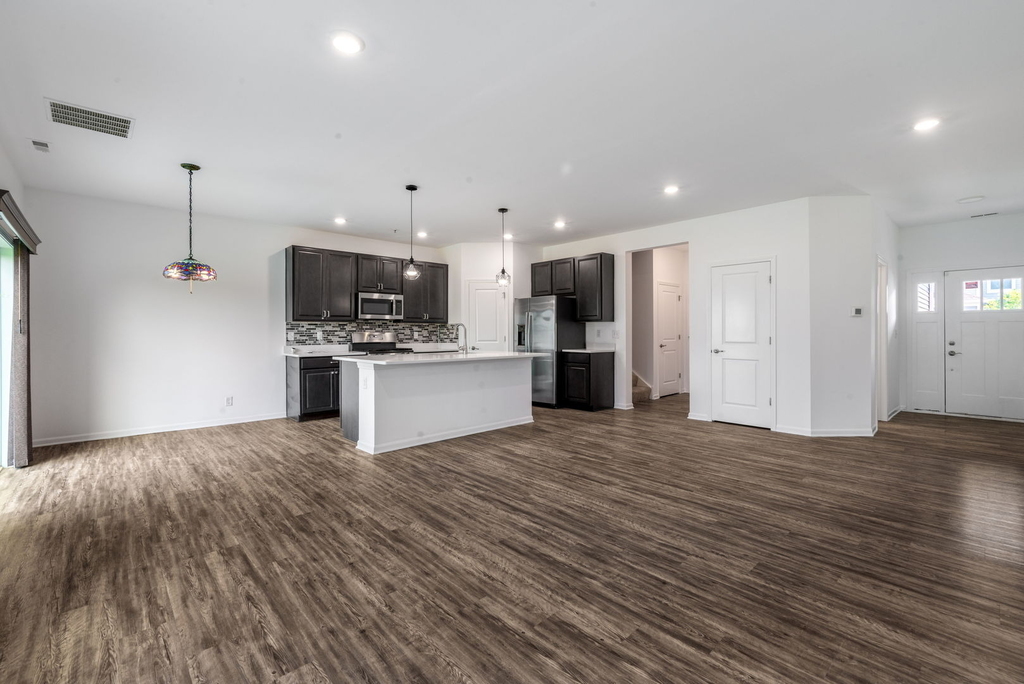 1024 Moraine Drive - Photo 2