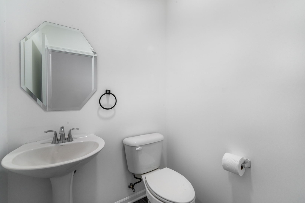 1024 Moraine Drive - Photo 13