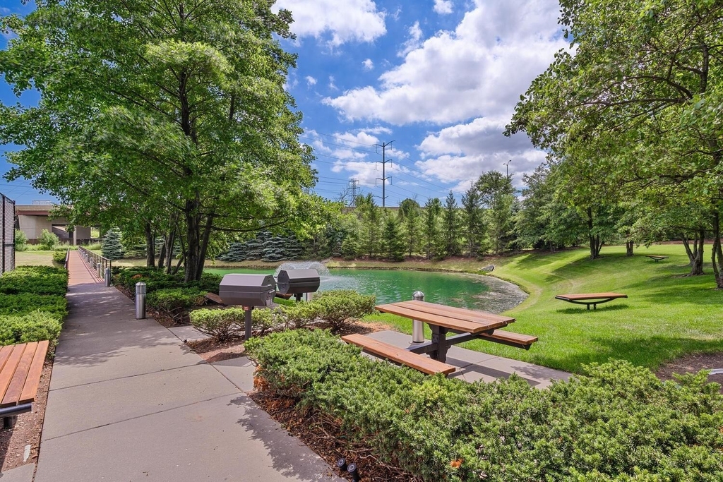 9715 Woods Drive - Photo 24